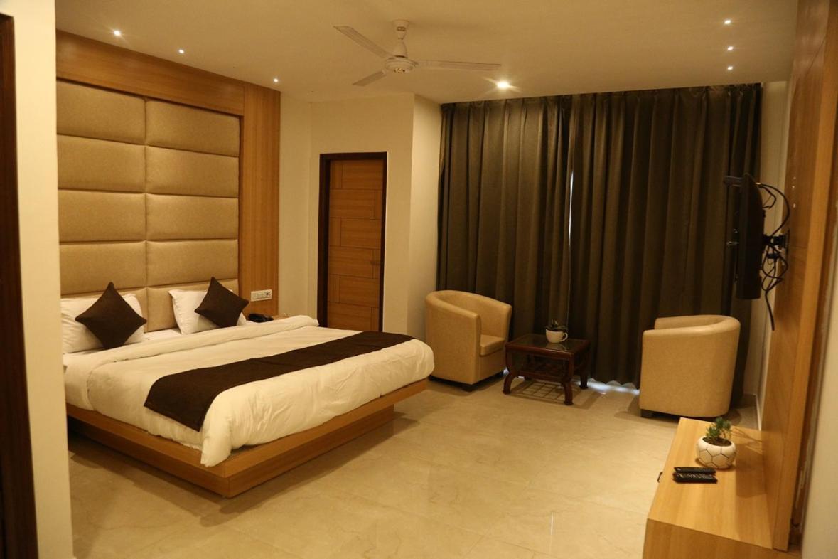 Hotel Shining Hills Mussoorie Zewnętrze zdjęcie